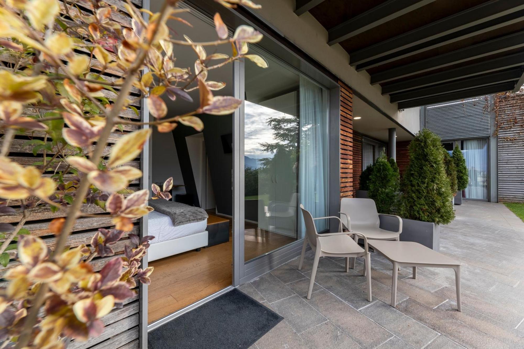 La - Luxury Affittacamere 2*